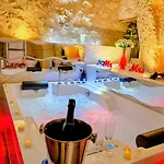 - Le Secret Des Profondeurs * Gennes-Val-de-Loire